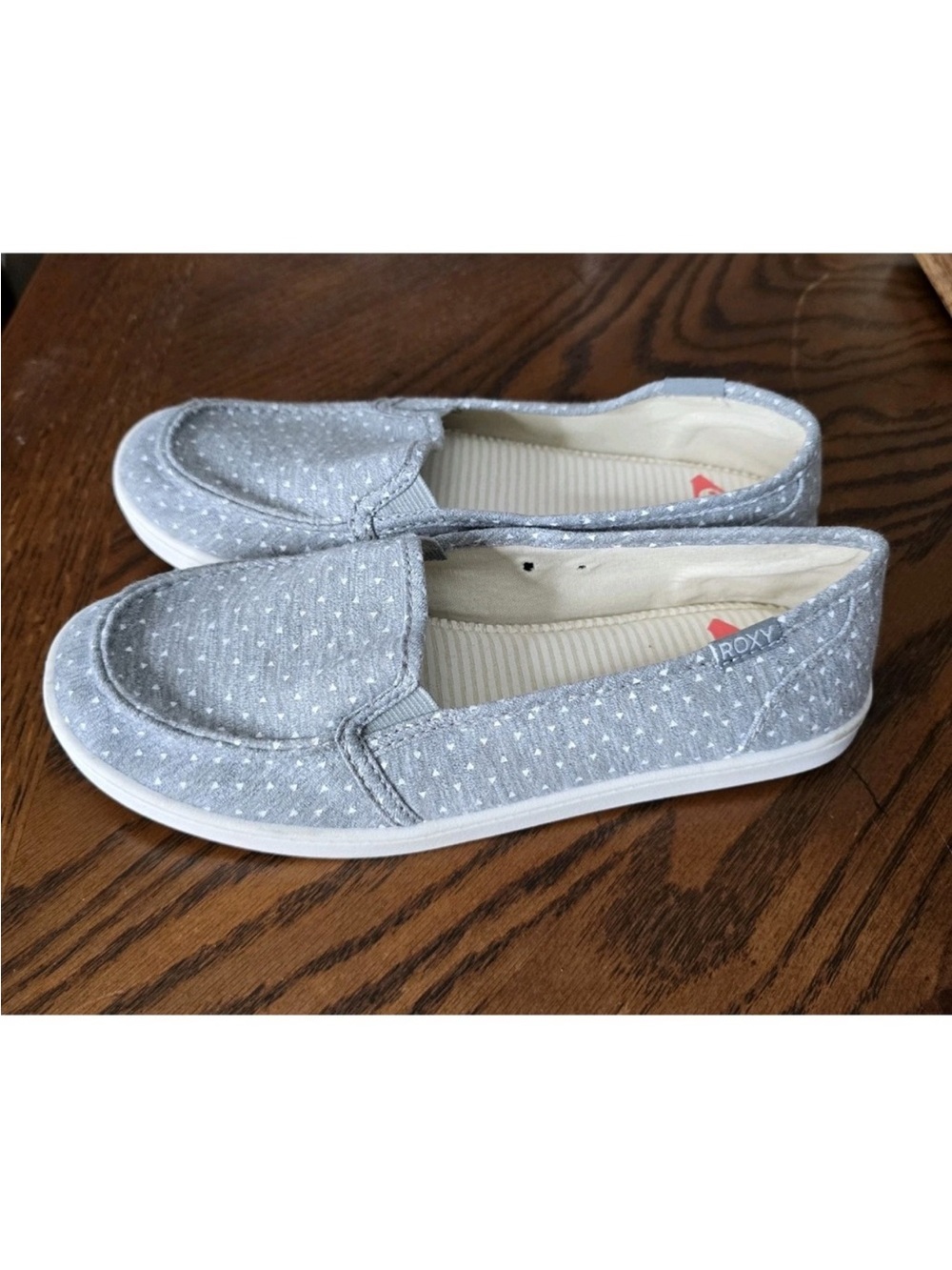 Roxy Light Gray Slip-On Women’s Size 8